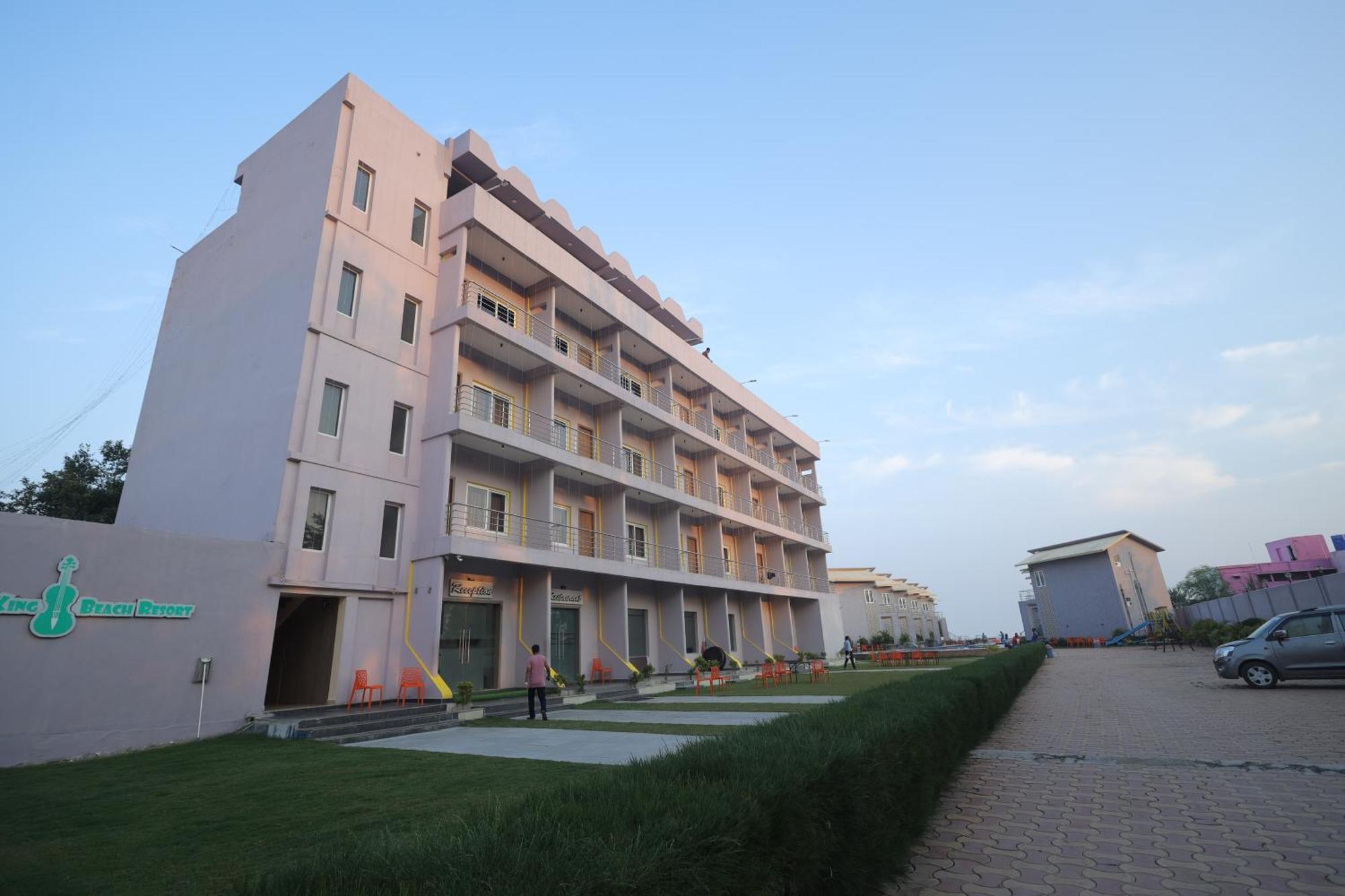 Parth King Beach Resort マンダーマニ エクステリア 写真
