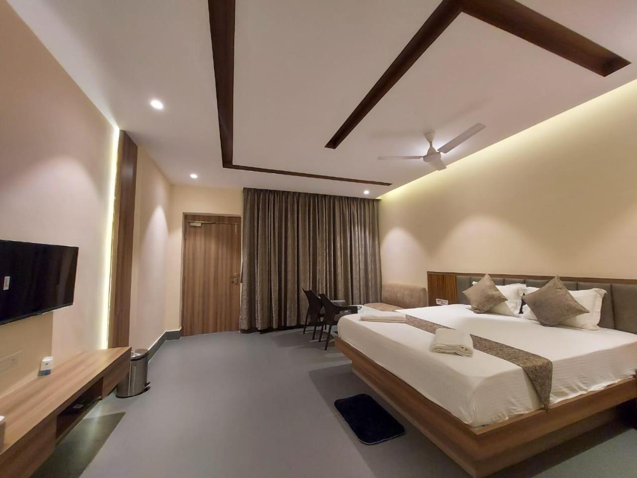Parth King Beach Resort マンダーマニ エクステリア 写真